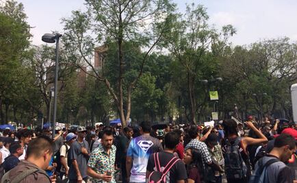 Marchan sobre avenida Juárez para pedir legalización de la marihuana