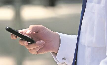 AMLO propone usar app para elegir a nuevo dirigente petrolero