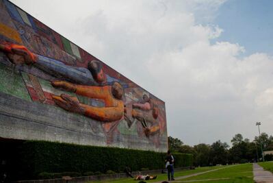 Aumenta el deterioro del mural de Siqueiros en CU	