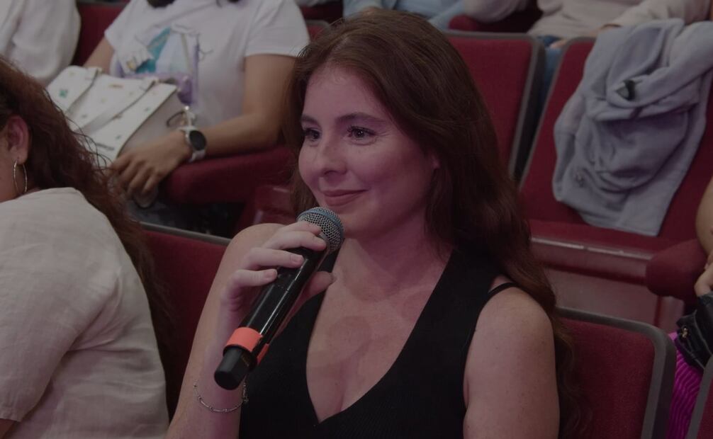 Natalia Montaño Ruelas, funcionaria del Ayuntamiento de Puerto Vallarta, durante el show de Franco Escamilla. Foto: Especial