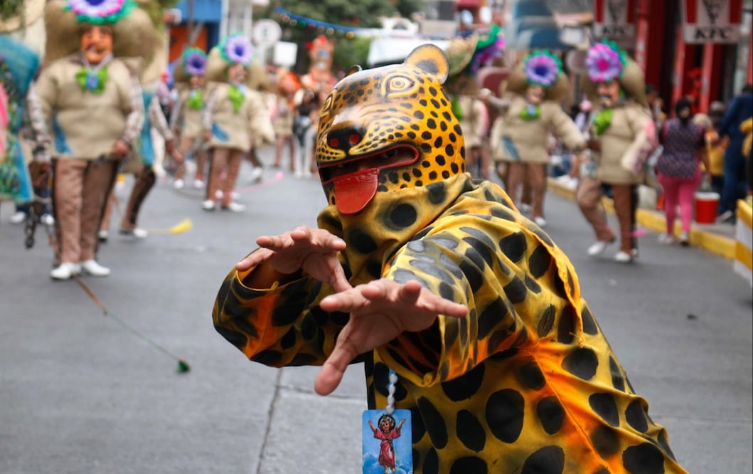 La Feria de San Mateo Navidad y Año Nuevo de Chilpancingo da inicio y apertura a las festividades con el tradicional Paseo del Pendón por las calles de la capital del estado. Foto: Cuartoscuro.com  archivo/EL UNIVERSAL