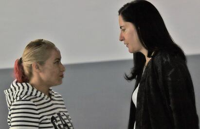 Lía Limón continúa entregando apoyos a mujeres