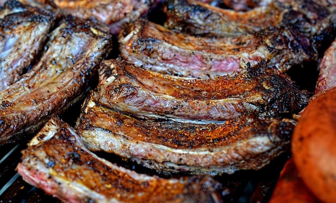Modera tu consumo de carne asada / Foto: Pixabay