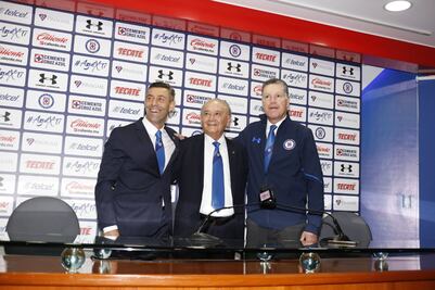 Presentan a Ricardo Peláez como director deportivo de Cruz Azul