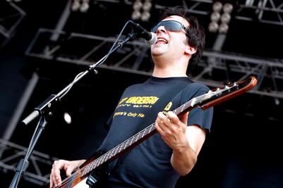 El músico Adam Schlesinger pierde la batalla contra el coronavirus