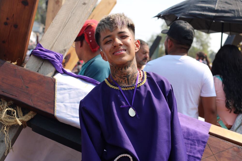 El joven de 19 años, llegó desde Ecatepec, en el Estado de México, como una manda para pedir por el bienestar de su familia. (FOTO: Rafael García)