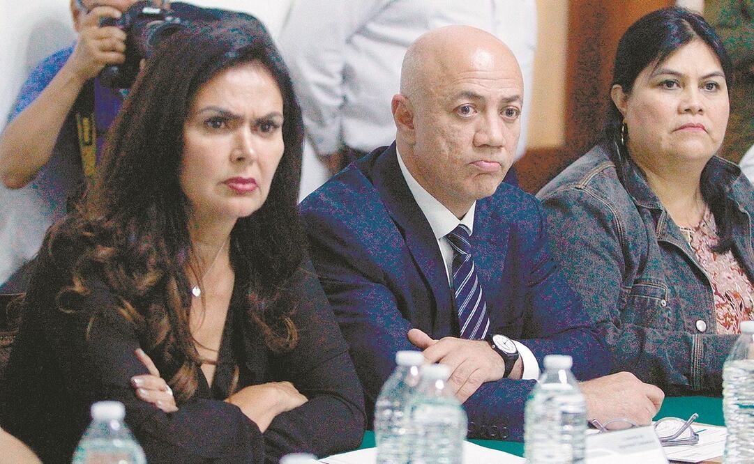 Leticia Varela, presidenta de la Comisión de Seguridad Ciudadana; Hazael Ruíz, subsecretario del Sistema Penitenciario capitalino, y Guadalupe Chavira, presidenta de la Comisión de Administración Pública local. Foto: KARINA CONTRERAS. EL UNIVERSAL