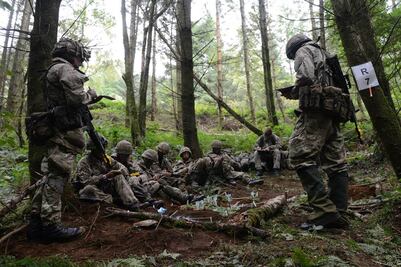 Autorizan salida a militares para competencia en GB