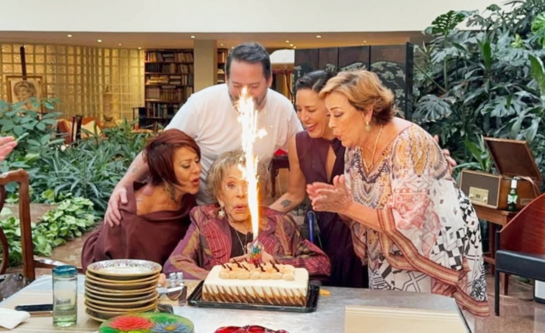 Silvia Pinal tuvo cuatro hijos; Sylvia Pasquel, Viridiana Alatriste, Alejandra y Luis Enrique Guzmán.
Foto: Instagram