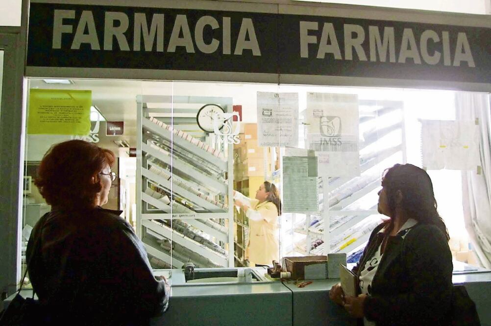 Durante 2016, el Seguro Social expide 16 millones de recetas al mes, lo que representó 10% más que en 2015 y 12.8% más que en 2013 (ARCHIVO EL UNIVERSAL)