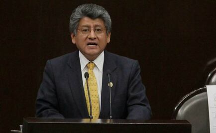 Al gobierno le queda la afición por las selfies: Martínez Neri