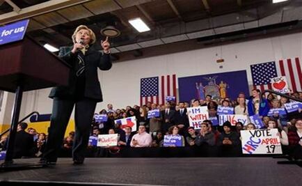 Clinton likens Trump wall plan to 'SNL' skit 