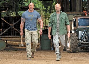 Hobbs & Shaw acelera y derriba a "El rey león"