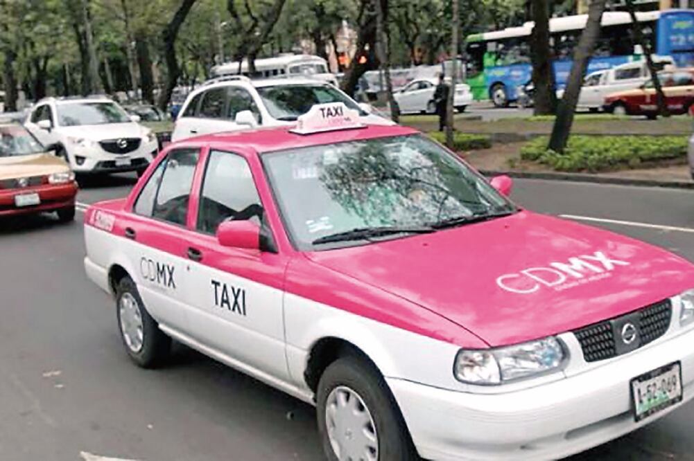 Entre los retos del gobierno capitalino está concretar la mejora del transporte público de la ciudad, así como “cerrar el ciclo del microbús”, informó el secretario de Movilidad, Héctor Serrano (MARÍA JOSÉ MARTÍNEZ. CUARTOSCURO)