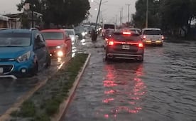 Fuertes lluvias provocan inundaciones en el oriente del Edomex; colapsan vialidades