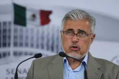 Morena pide a senadores donar un día de dieta a Cruz Roja