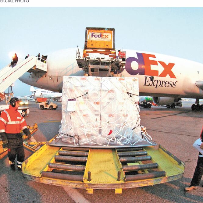 Logística. A diferencia de los pasajeros, las mercancías no pueden enviarse a aeropuertos alternos, porque incrementa el costo del traslado. ARCHIVO EL UNIVERSAL