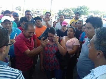 Retienen por una hora a agentes de PGR en Michoacán