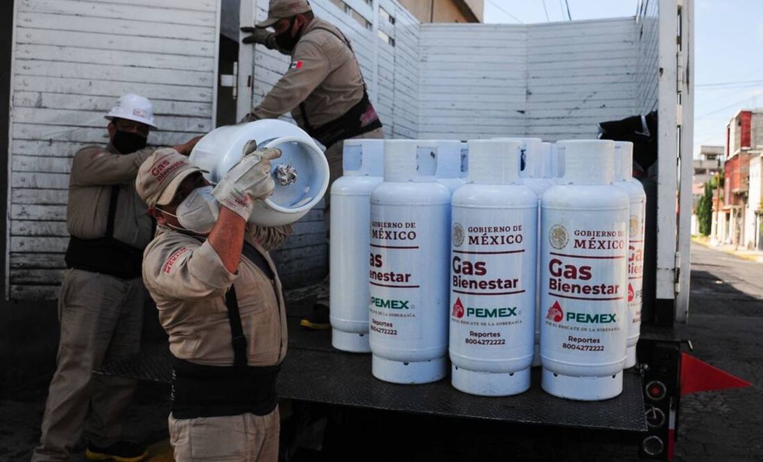 En su primer año de operaciones Gas Bienestar reportó gastos por mil 298.3 millones de pesos por los cilindros adquiridos y otro tanto en la reparación de tanques que fueron recibidos en mal estado. Foto: Archivo EL UNIVERSAL