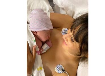 Hanna, de Ha*Ash, comparte tierno momento del nacimiento de su hija