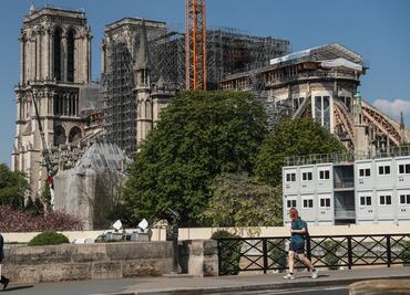 Pandemia de coronavirus obstaculiza reconstrucción de Notre Dame