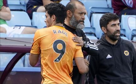 Técnico de los Wolves no se fija en los rumores de la salida de Raúl Jiménez