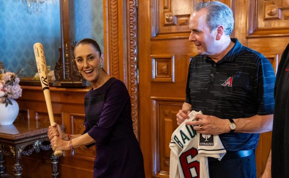 Sheinbaum se reúne con representantes de Grandes Ligas para impulsar el béisbol en México (24/04/2026). Foto: X (@Claudiashein)