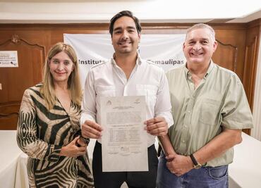 Carlos Peña Ortiz recibe su constancia de mayoría en Reynosa, Tamaulipas