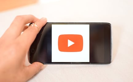 YouTube también prohíbe a QAnon