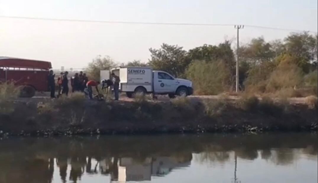 Bomberos de Nogales atienden incendio en predio baldío y encuentran cadáver en llamas