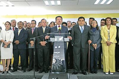 Posterga PRD a octubre la renovación de su dirigencia