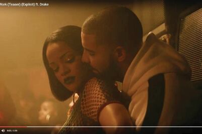 Rihanna hace un 'twerking' frente a Drake, su ex