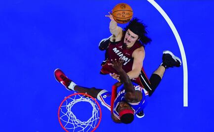 El mexicano Jaime Jaquez va por el título en el Concurso de Clavadas de la NBA