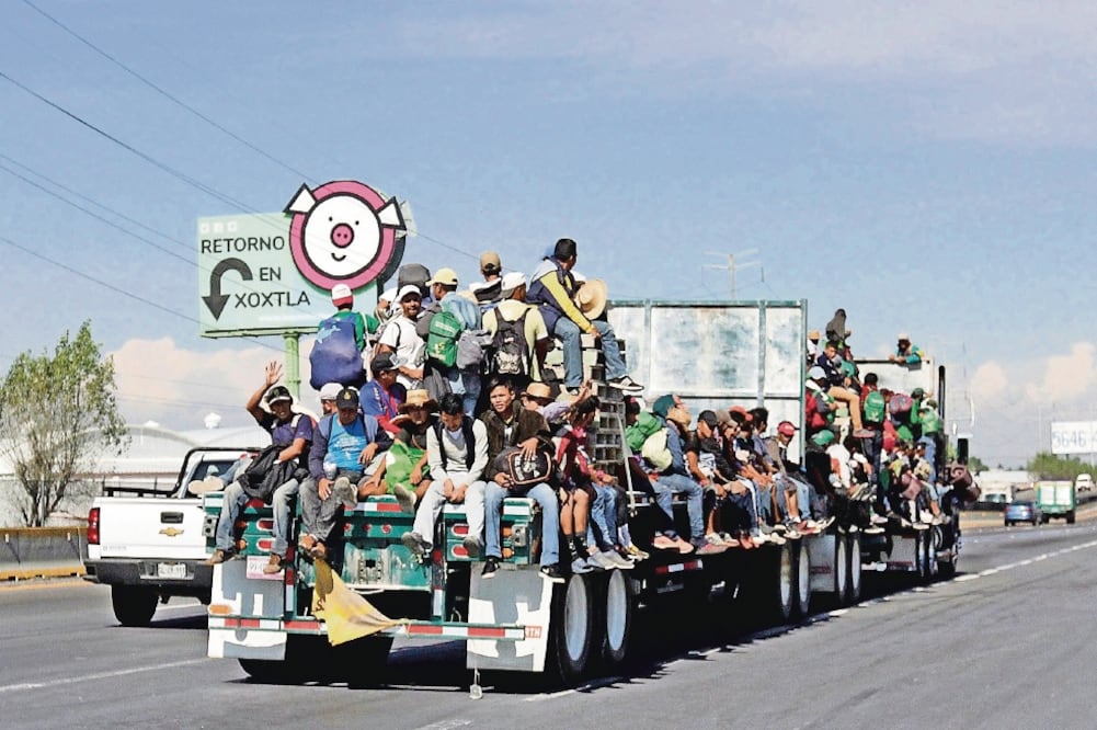 Luego de permanecer una semana en el albergue ubicado en el estadio Jesús Martínez Palillo , los 5 mil migrantes se retiraron del lugar el fin de semana (HILDA RÍOS. EFE)