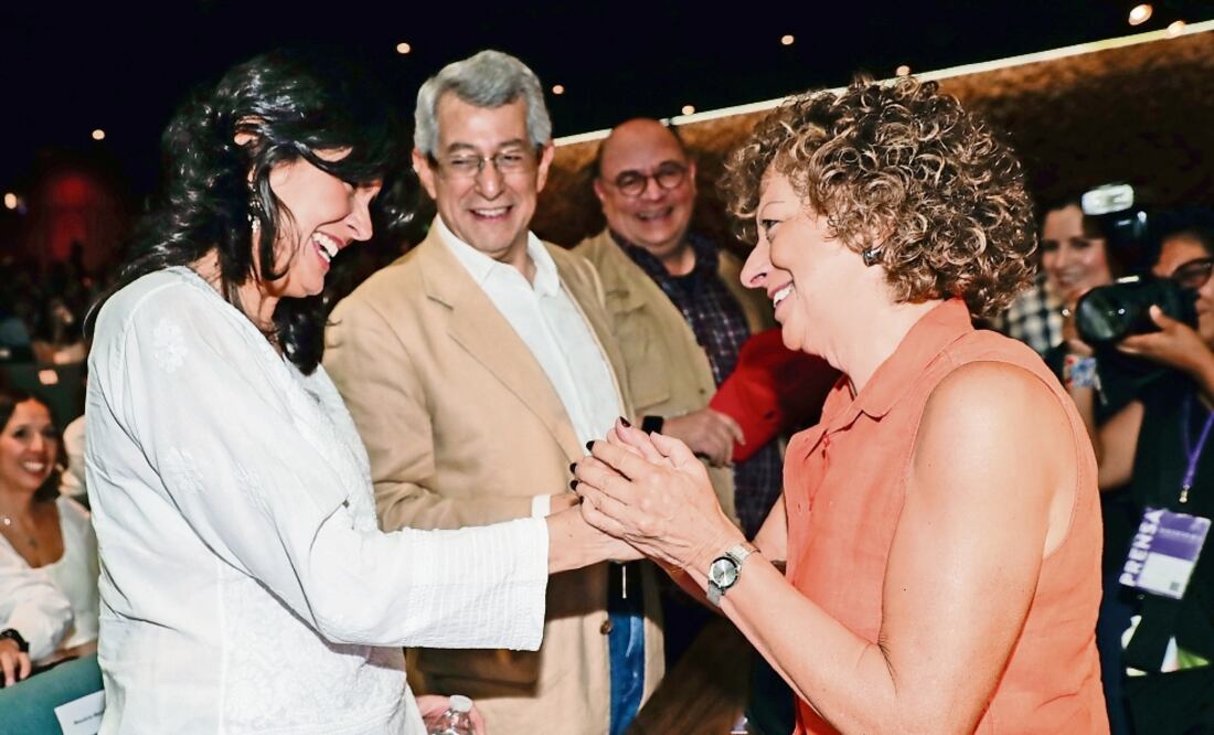 De izquierda a derecha, Mariana Sáiz, fundadora de Nosotrxs; Mauricio Merino y Jacqueline Peschard, presidenta del comité ciudadano del SNA (ARCHIVO. EL UNIVERSAL)