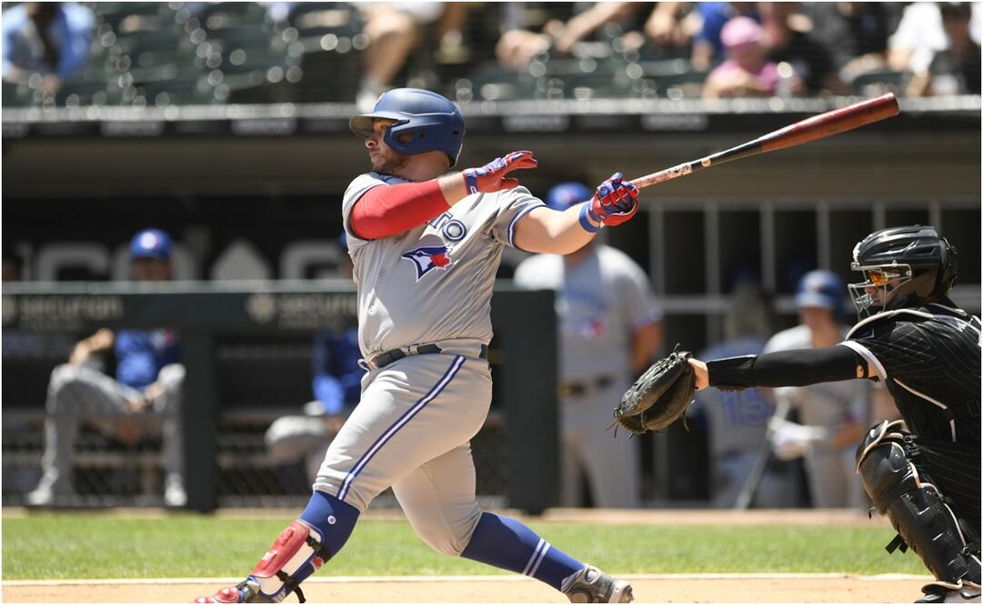 Alejandro Kirk hila su segundo día con jonrones/ FOTO: AP