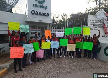 Protestan trabajadores del Conalep en Oaxaca; exigen pago de prestaciones y contratación de personal