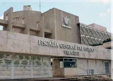 Tras remoción de Jorge Winckler Ortiz, policías toman Fiscalía de Veracruz