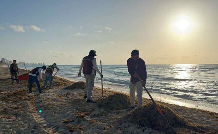 Cancún mantiene playas limpias; mínimo sargazo pese a recales en otras ciudades