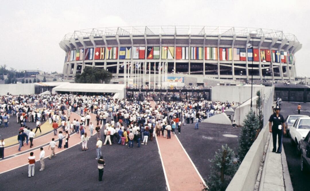 Coloso de Santa Úrsula, sede de dos mundiales y recinto que siempre está a la altura de eventos multitudinarios. Una vez que se realice la inauguración del Mundial 2026, habrán pasado 40 años desde que este estadio retumbó por última vez con una Copa de Fútbol. Foto: Wikimedia Commons.