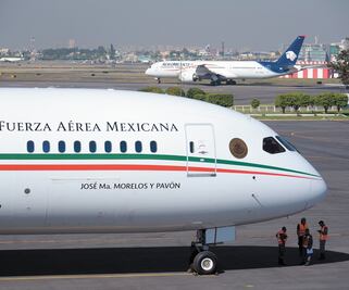 Cambio de planes... no habrá rifa del avión presidencial