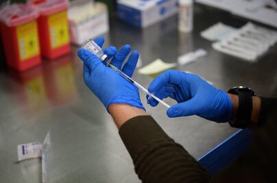 Ante variante ómicron, EMA aprueba combinación de vacunas antiCovid 