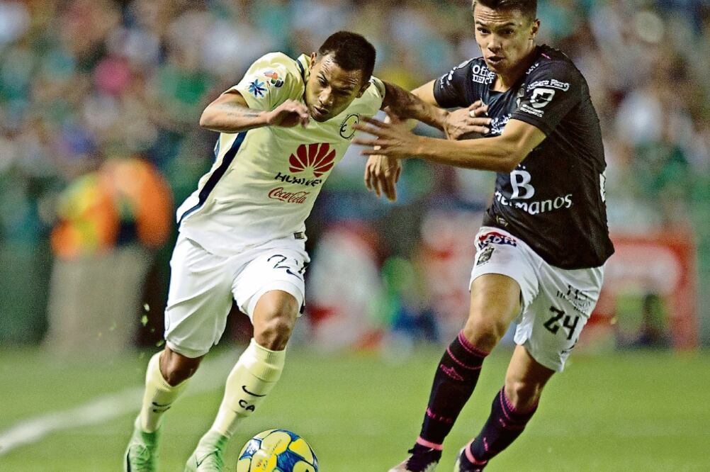 Carlos Rosel y Osvaldo Rodríguez tuvieron varios mano a maon (SERGIO MEJÍA. IMAGO7)