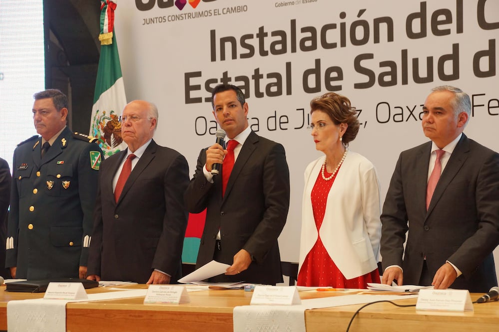 El funcionario federal instaló, junto con el gobernador oaxaqueño Alejandro Murat, el Consejo Estatal de Salud de Oaxaca. (Foto: Edwin Hernandez / EL UNIVERSAL)