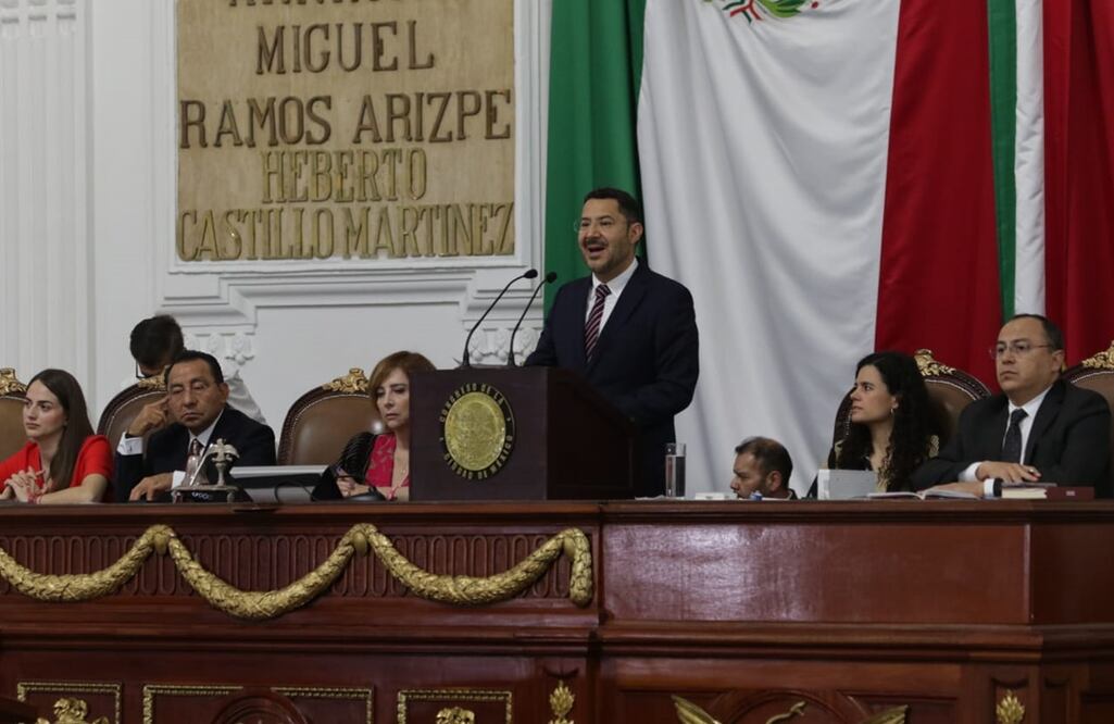 Martí Batres en el Congreso capitalino. FOTO: Carlos Mejía/ EL UNIVERSAL/