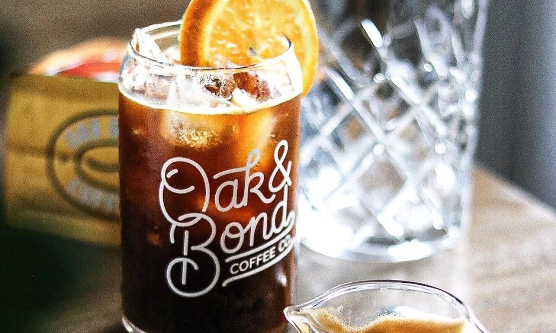 Combinar jugo de naranja y café se volvió viral en TikTok. Foto: Oak & Bond Coffee Co. / Unsplash