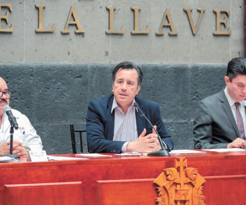 El gobernador Cuitláhuac García Jiménez presidió la Primera Sesión Extraordinaria del Consejo Estatal de Salud. Foto: Especial