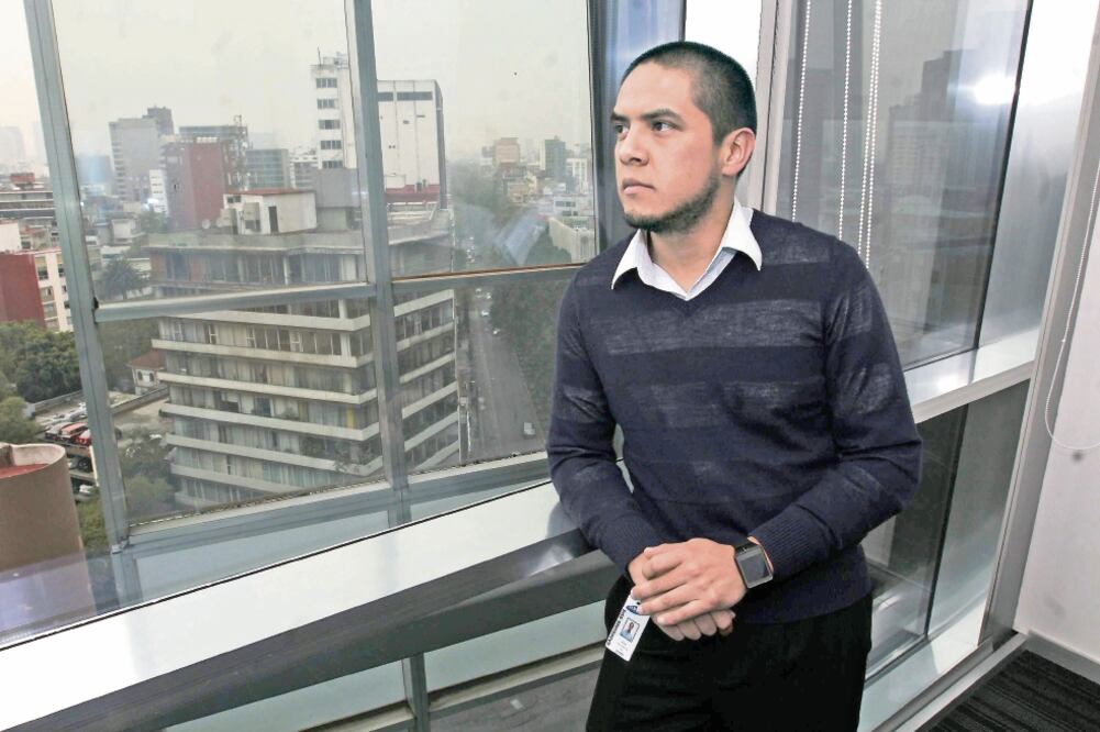 Abisaí Villalobos perdió a su esposa y a su hija como consecuencia de un diagnóstico tardío (GERMÁN GARCÍA. EL UNIVERSAL)