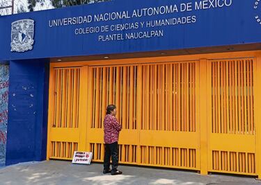 En protesta, cumple dos días tomado el CCH Naucalpan