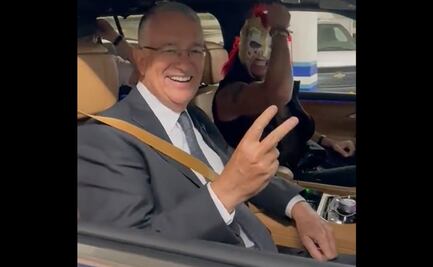 "A ver si este... me regresa vivo": Salinas Pliego ya viaja con el Escorpión Dorado